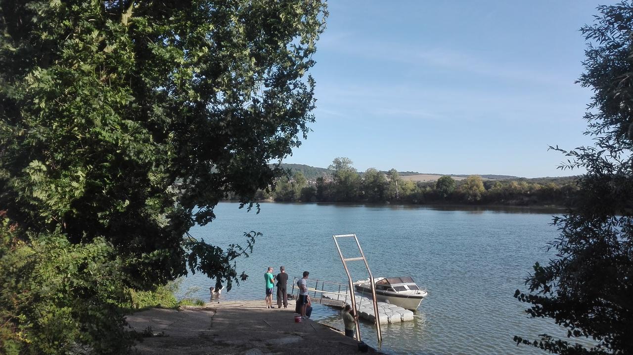 Camping Loisirs Des Groux Mousseaux-sur-Seine Eksteriør billede