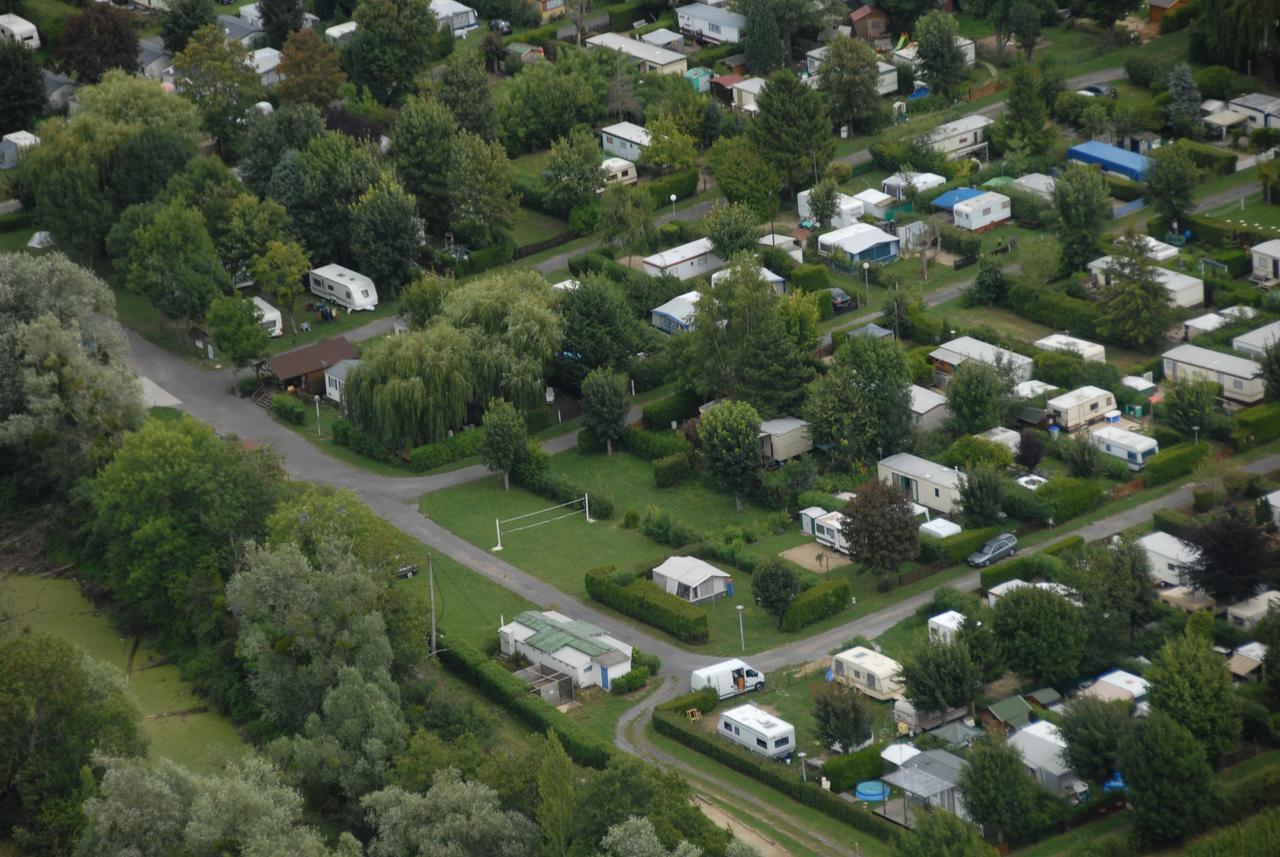 Camping Loisirs Des Groux Mousseaux-sur-Seine Eksteriør billede