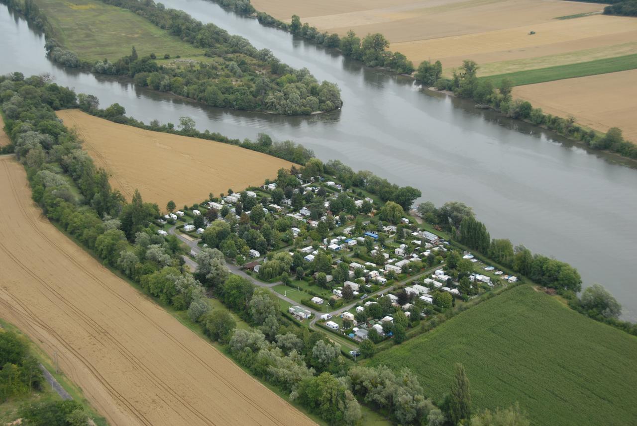 Camping Loisirs Des Groux Mousseaux-sur-Seine Eksteriør billede
