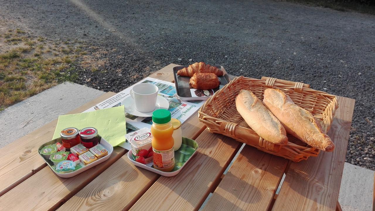 Camping Loisirs Des Groux Mousseaux-sur-Seine Eksteriør billede