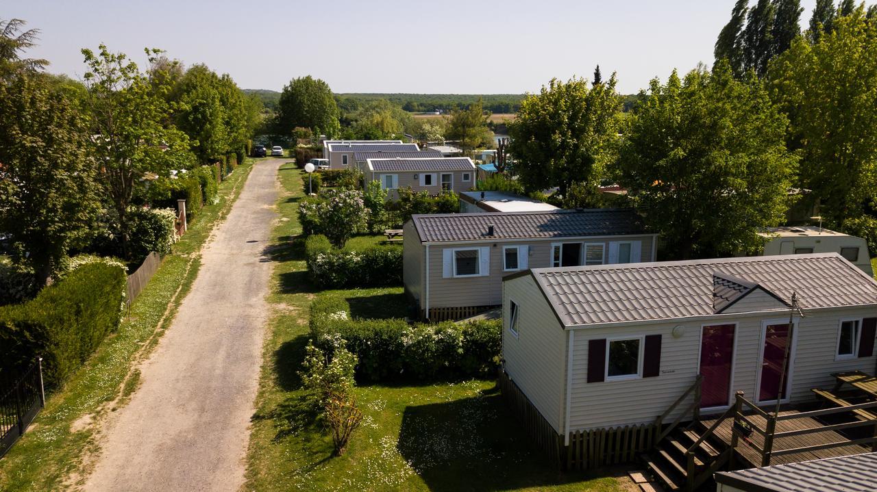 Camping Loisirs Des Groux Mousseaux-sur-Seine Eksteriør billede