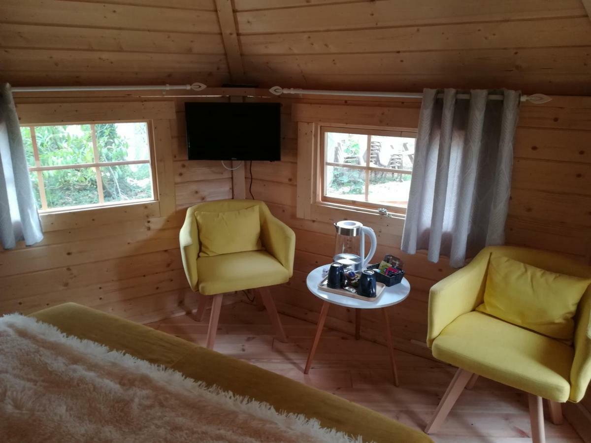 Camping Loisirs Des Groux Mousseaux-sur-Seine Eksteriør billede