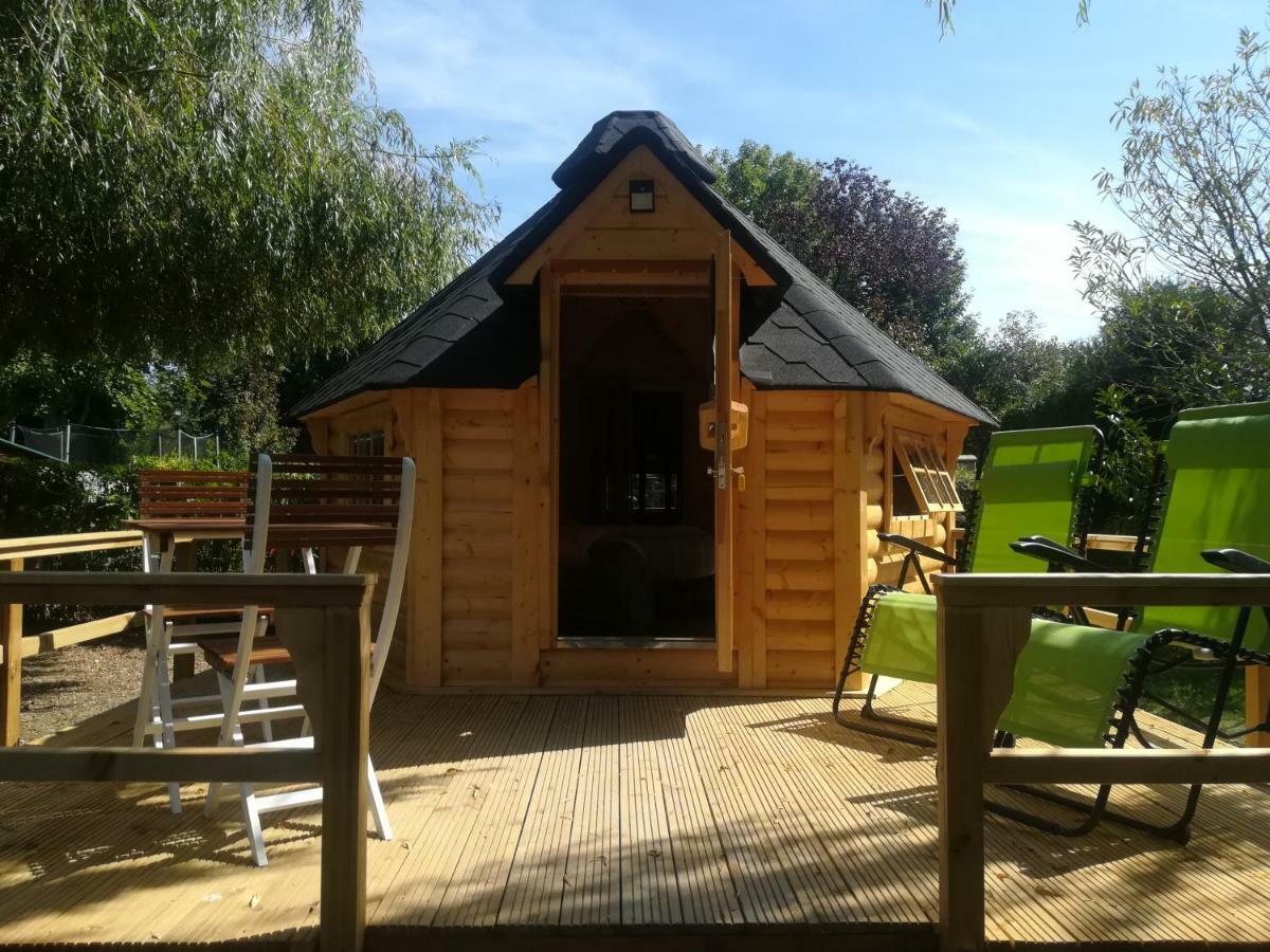 Camping Loisirs Des Groux Mousseaux-sur-Seine Eksteriør billede